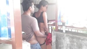 Porn Hindiदेवर के साथ हॉट किसिंग, स्मूचिंग करती चुदासी भाभी वीडियो