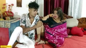 Xxx Vid Hindiतेल लगाकर पति ने बीवी की गांड मारने के लिए की तैयार वीडियो