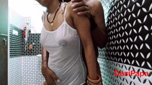 Xxxxx Porn Videos Hindiआंटी, भाभी और गांव की कुछ औरतों को मूतते हुए चुपके से फिल्माया वीडियो