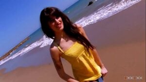 Sublime brunette seductress is happy to let him in Www.sexyvideo.com